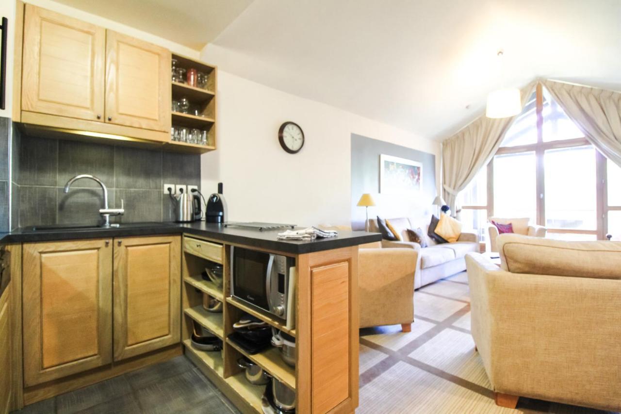 Exceptional 3 Bed Penthouse With Fireplace And Stunning Views フレーヌ エクステリア 写真