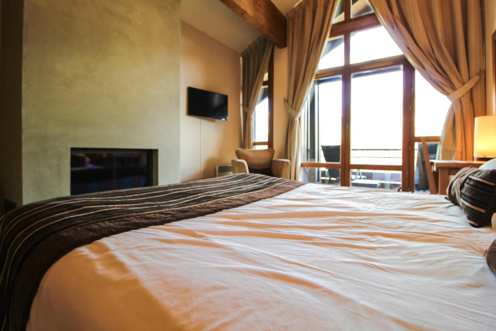 Exceptional 3 Bed Penthouse With Fireplace And Stunning Views フレーヌ エクステリア 写真