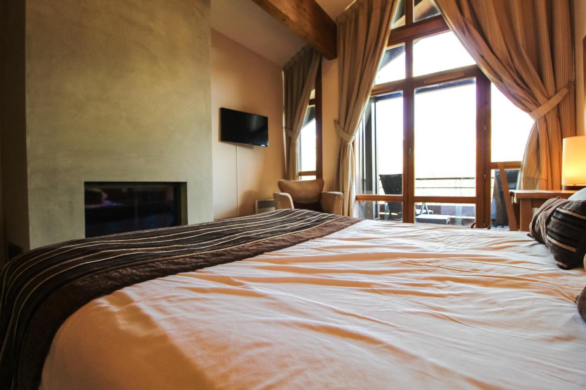 Exceptional 3 Bed Penthouse With Fireplace And Stunning Views フレーヌ エクステリア 写真