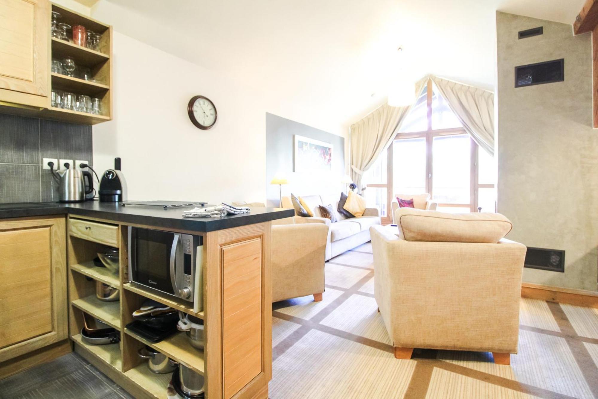 Exceptional 3 Bed Penthouse With Fireplace And Stunning Views フレーヌ エクステリア 写真