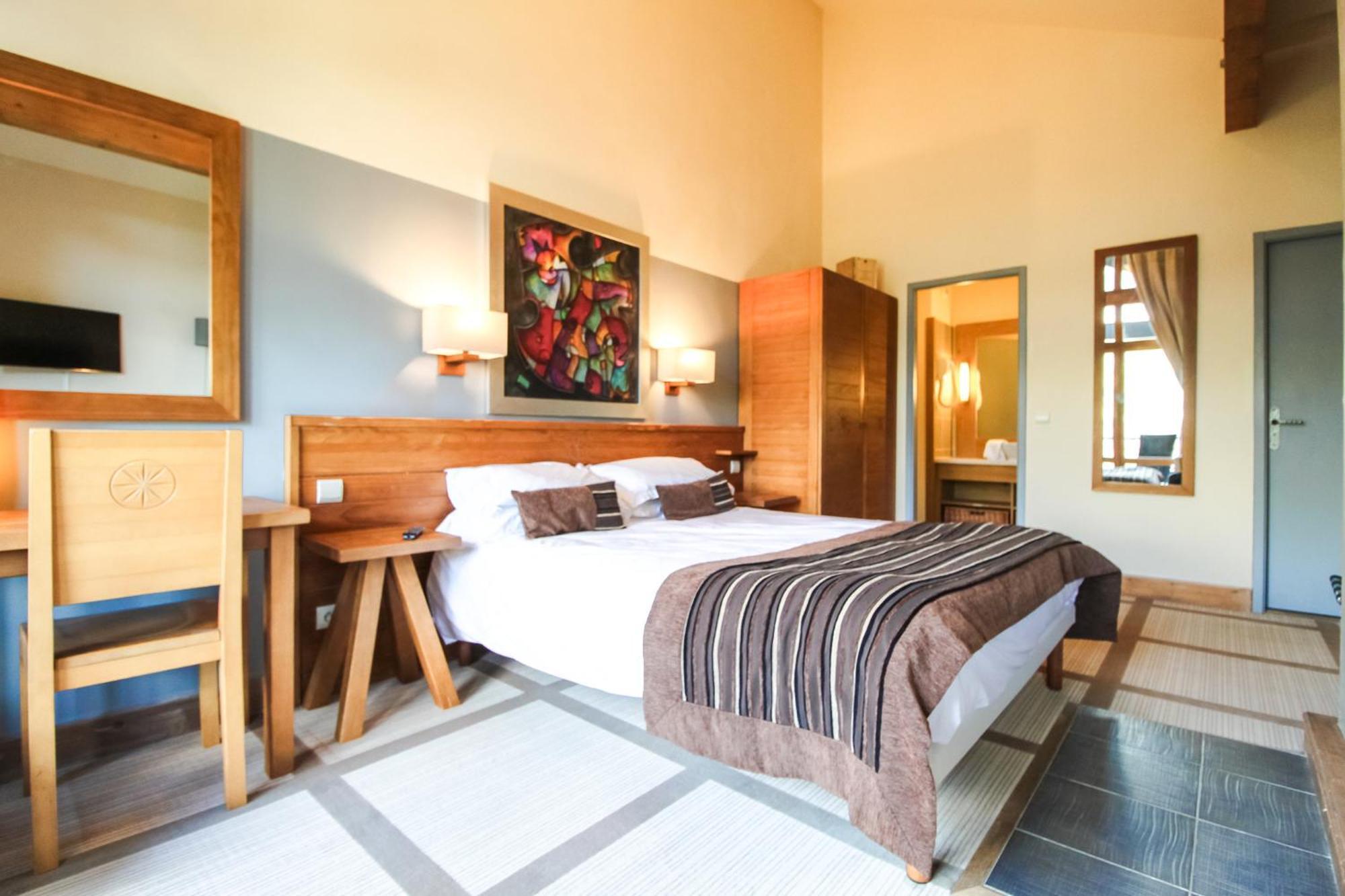 Exceptional 3 Bed Penthouse With Fireplace And Stunning Views フレーヌ エクステリア 写真