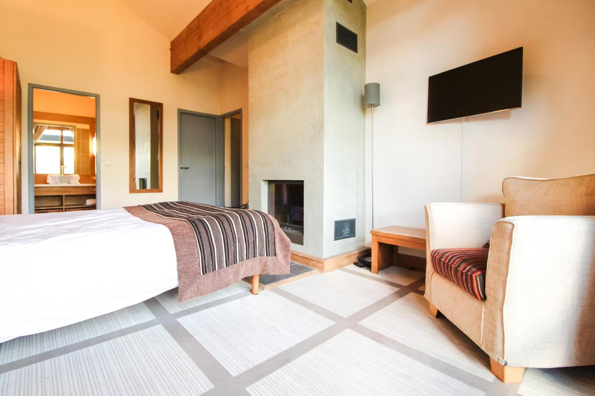 Exceptional 3 Bed Penthouse With Fireplace And Stunning Views フレーヌ エクステリア 写真