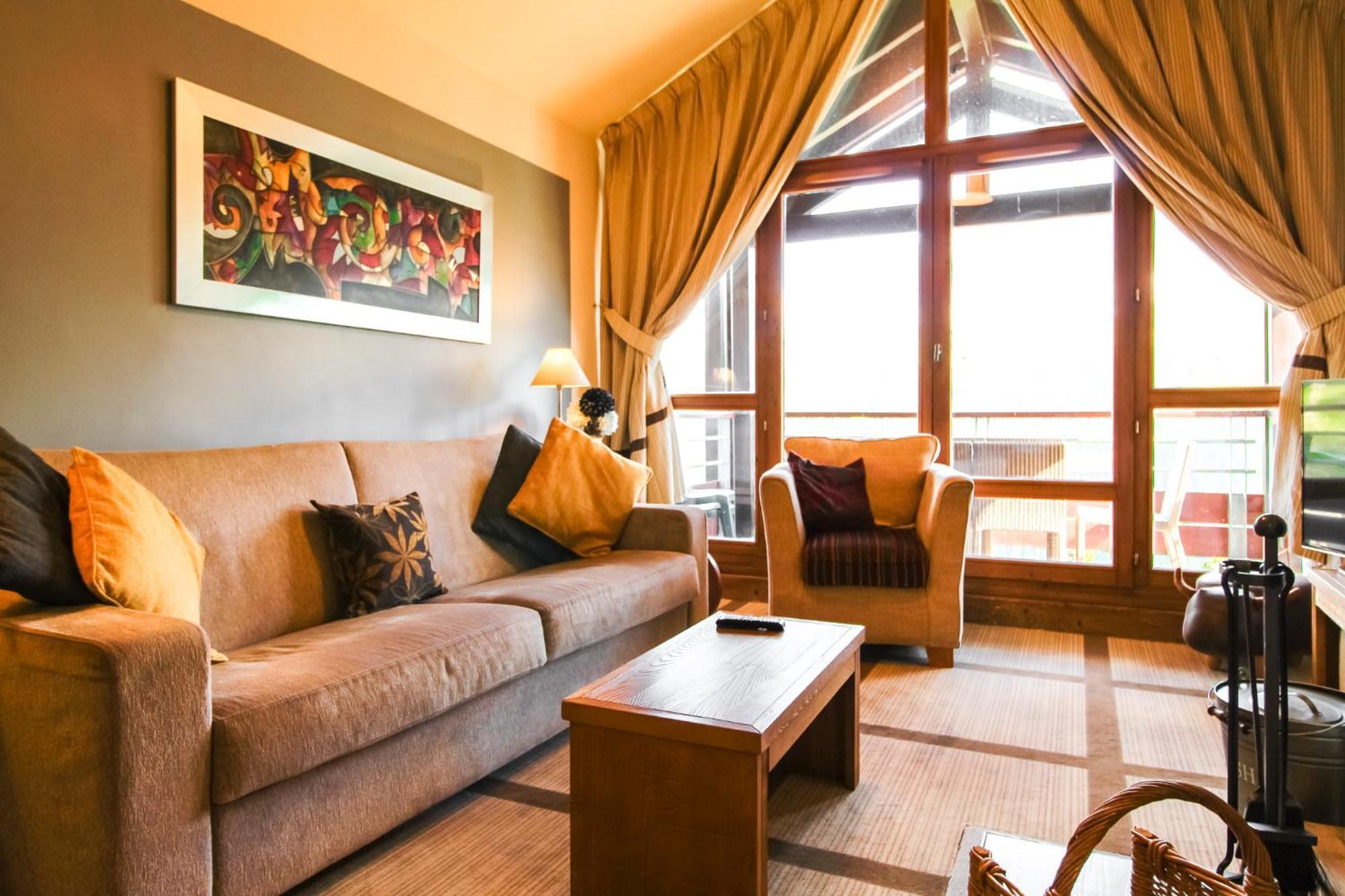 Exceptional 3 Bed Penthouse With Fireplace And Stunning Views フレーヌ エクステリア 写真